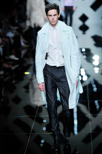 Look 37